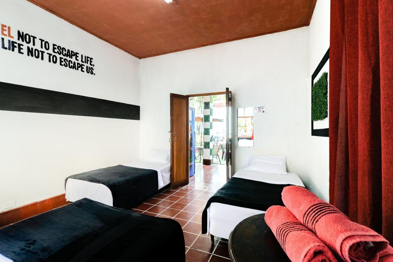 Capsule Hostel Guatemala City Екстер'єр фото