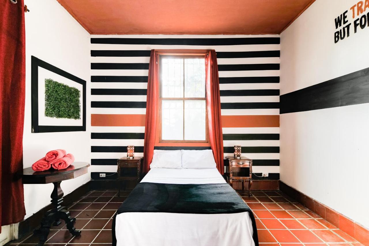 Capsule Hostel Guatemala City Екстер'єр фото