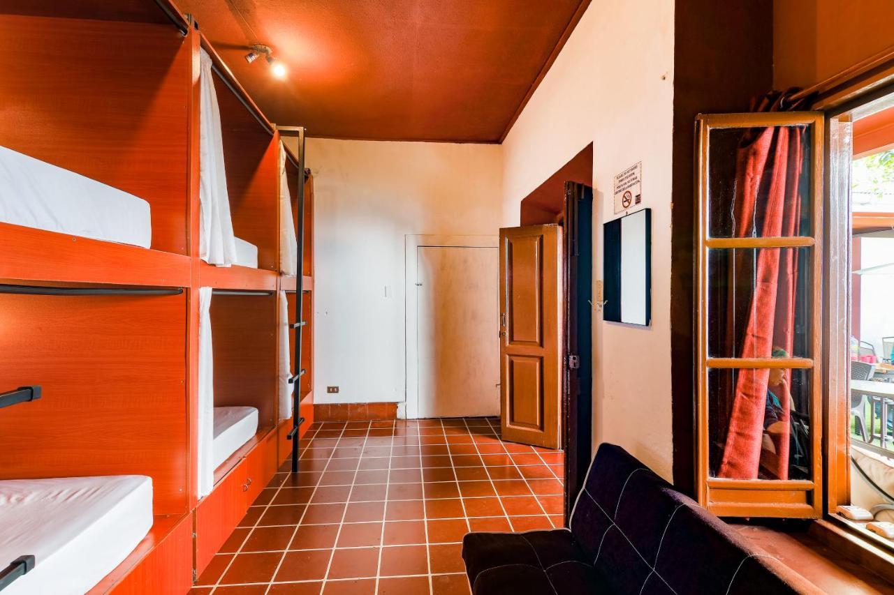 Capsule Hostel Guatemala City Екстер'єр фото
