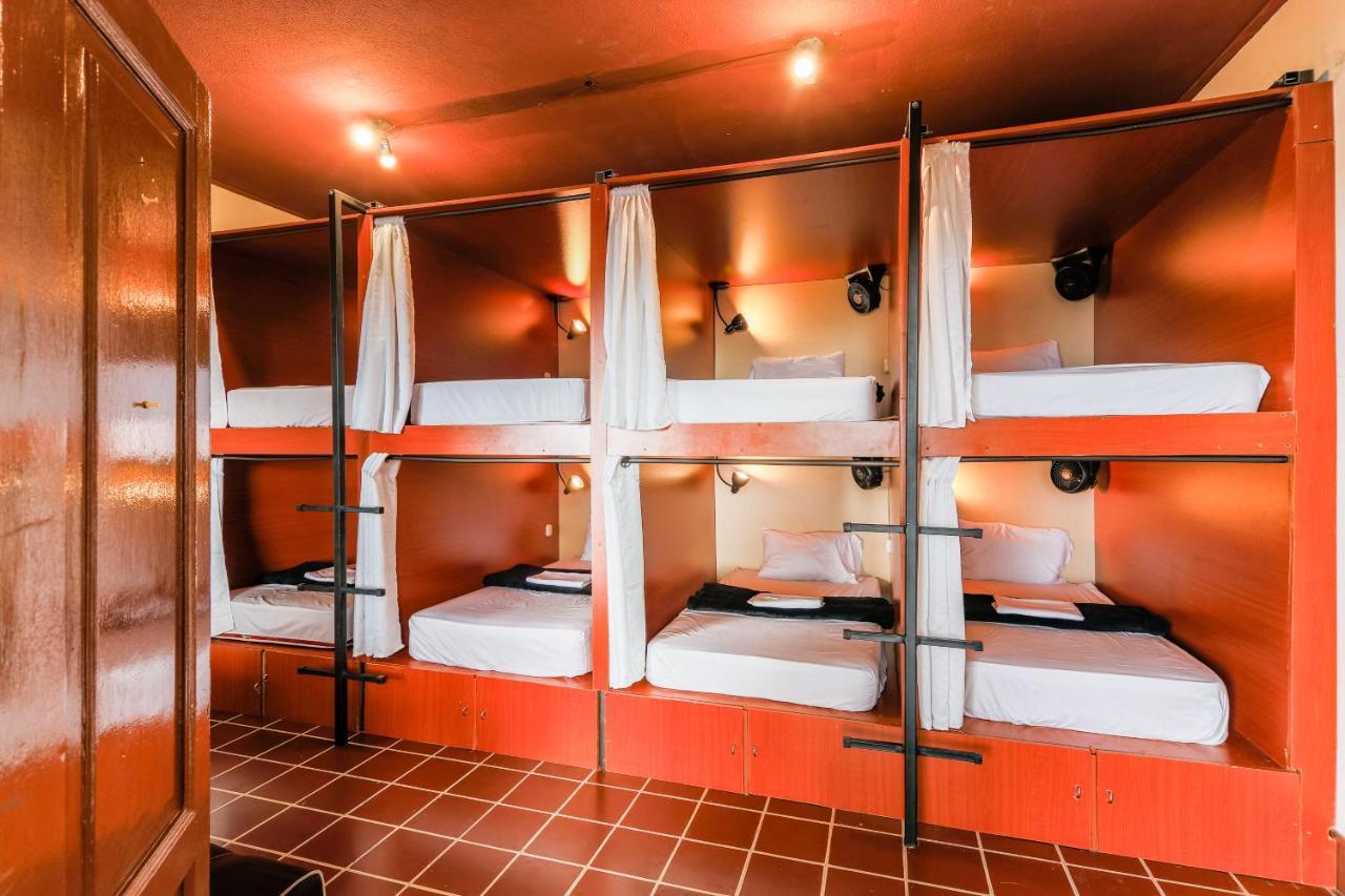 Capsule Hostel Guatemala City Екстер'єр фото