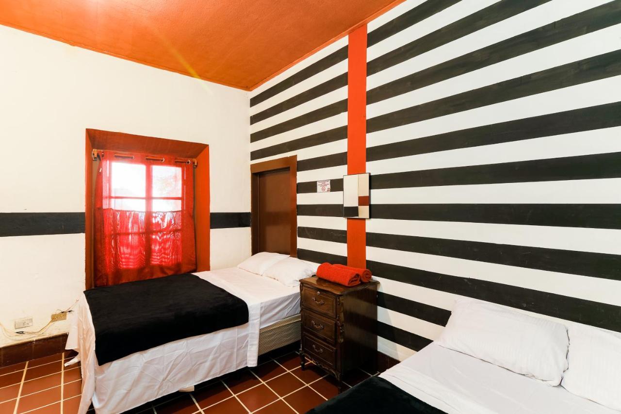 Capsule Hostel Guatemala City Екстер'єр фото