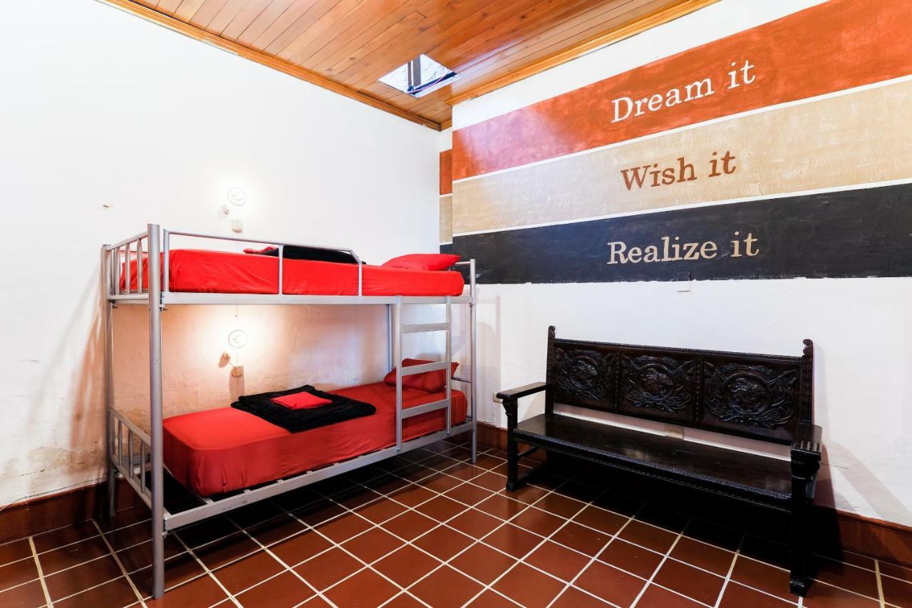 Capsule Hostel Guatemala City Екстер'єр фото